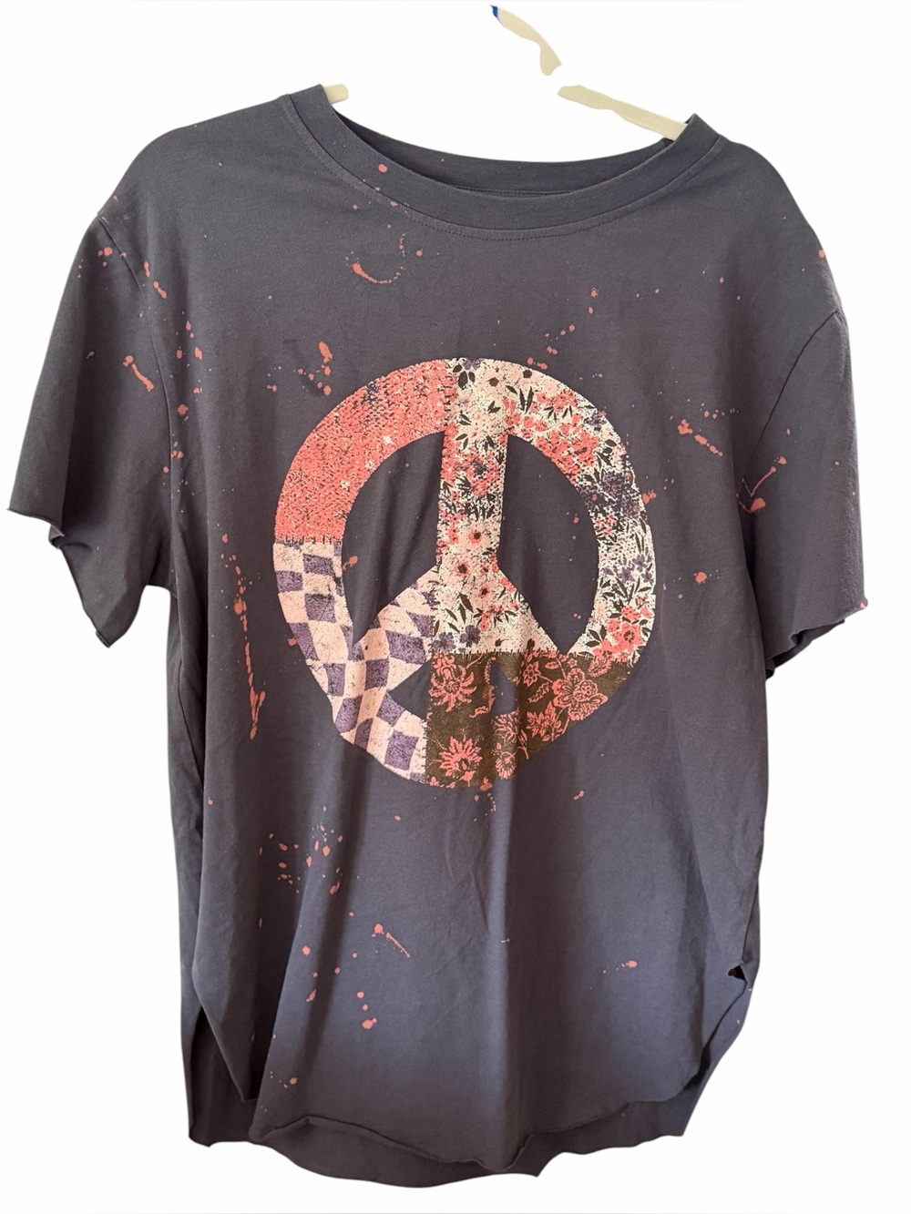 Zutter Peace Sign Graphic Tee Distressed Paint Splatter Boho Festival Large